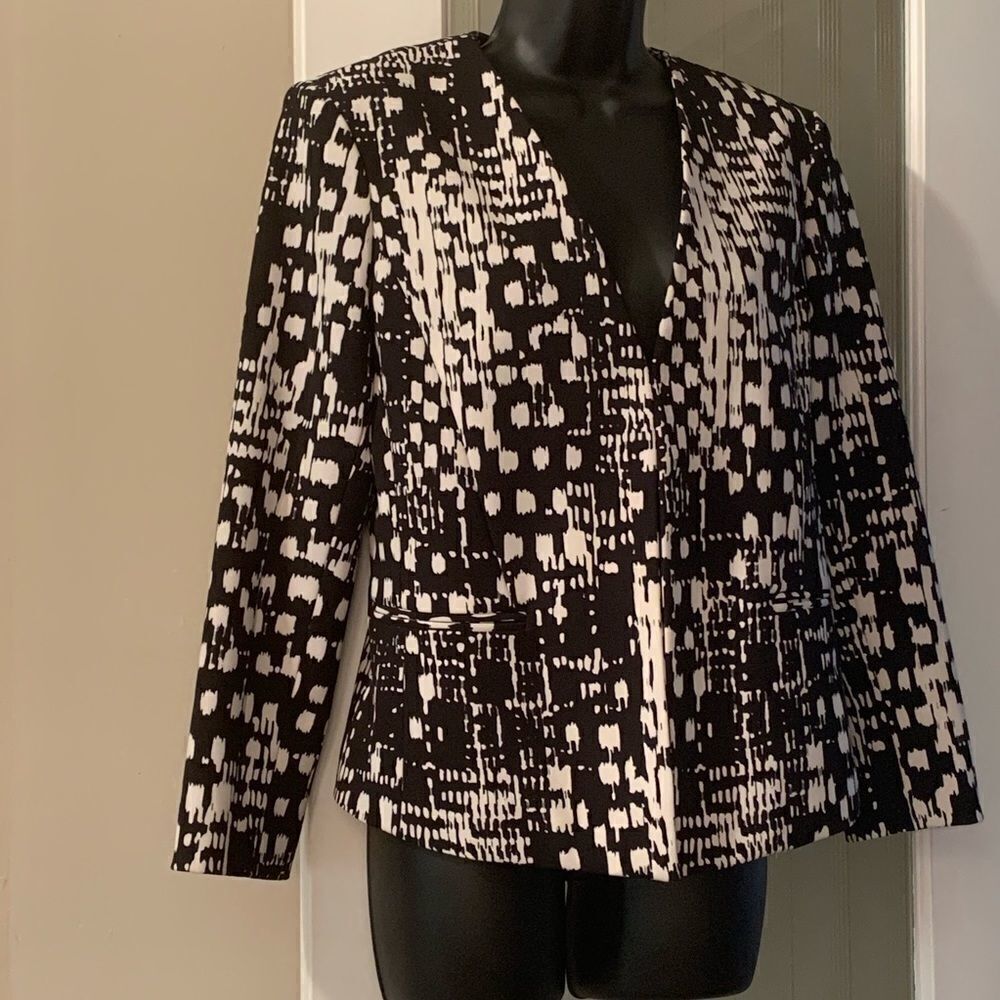Ellen Tracy Jacket - Picture 2 of 7